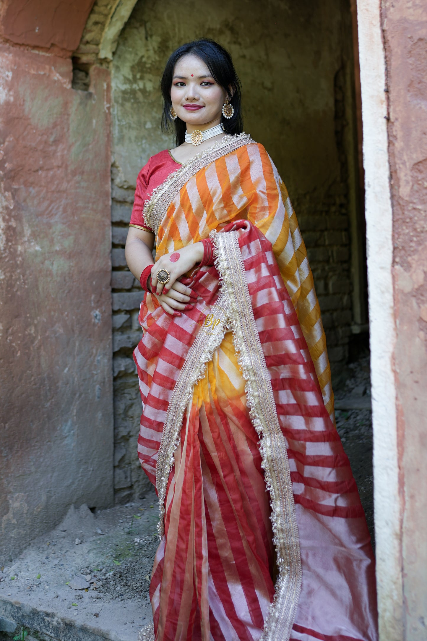 Dual colour handwoven plane tissue saree with gota patti