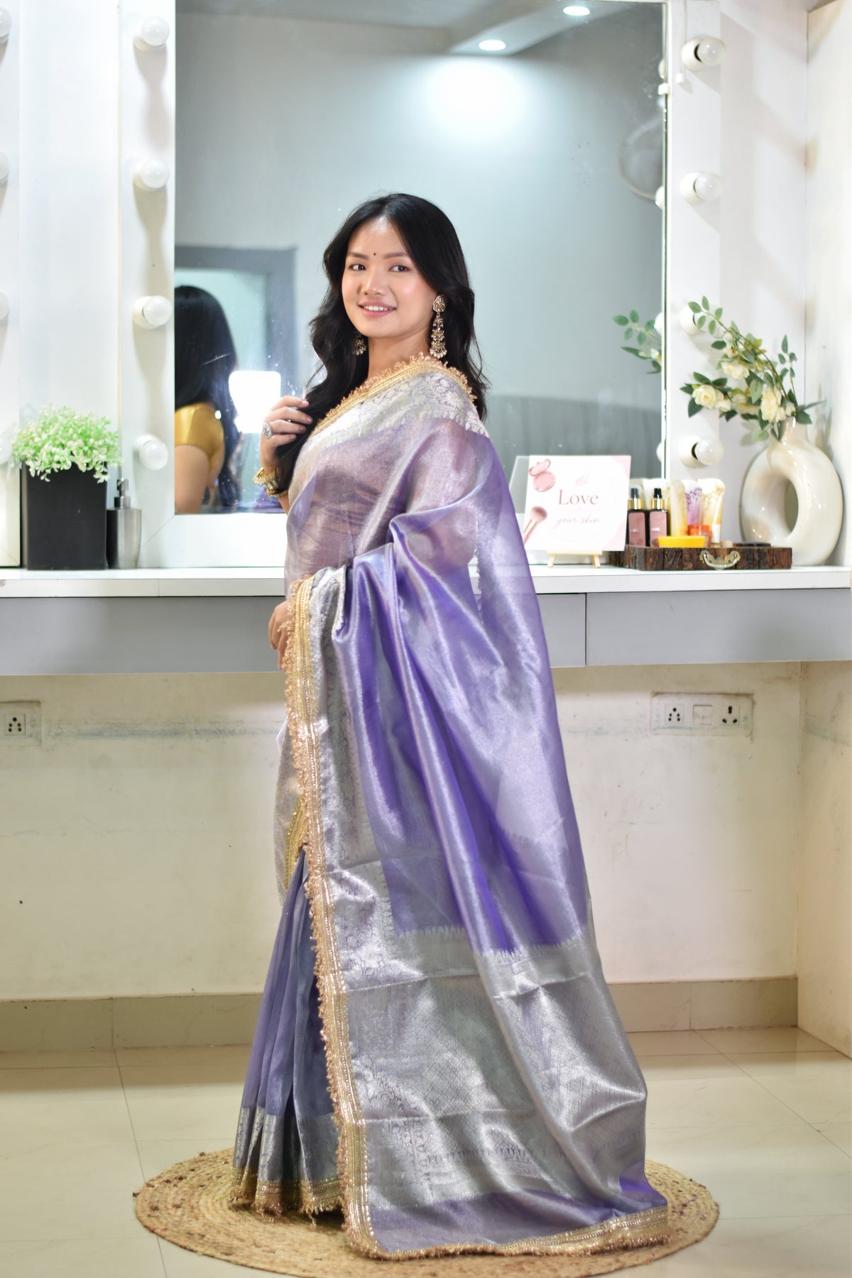 Lustrous Lavender Banarasi Tissue Saree with Grand Silver Zari Pallu