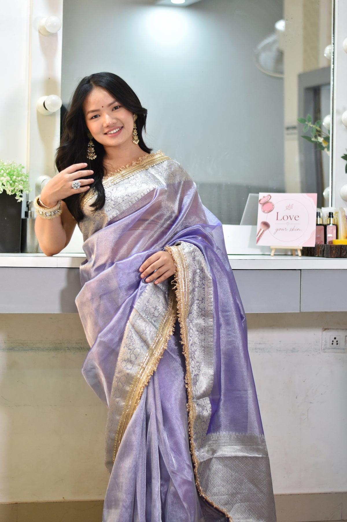 Lustrous Lavender Banarasi Tissue Saree with Grand Silver Zari Pallu